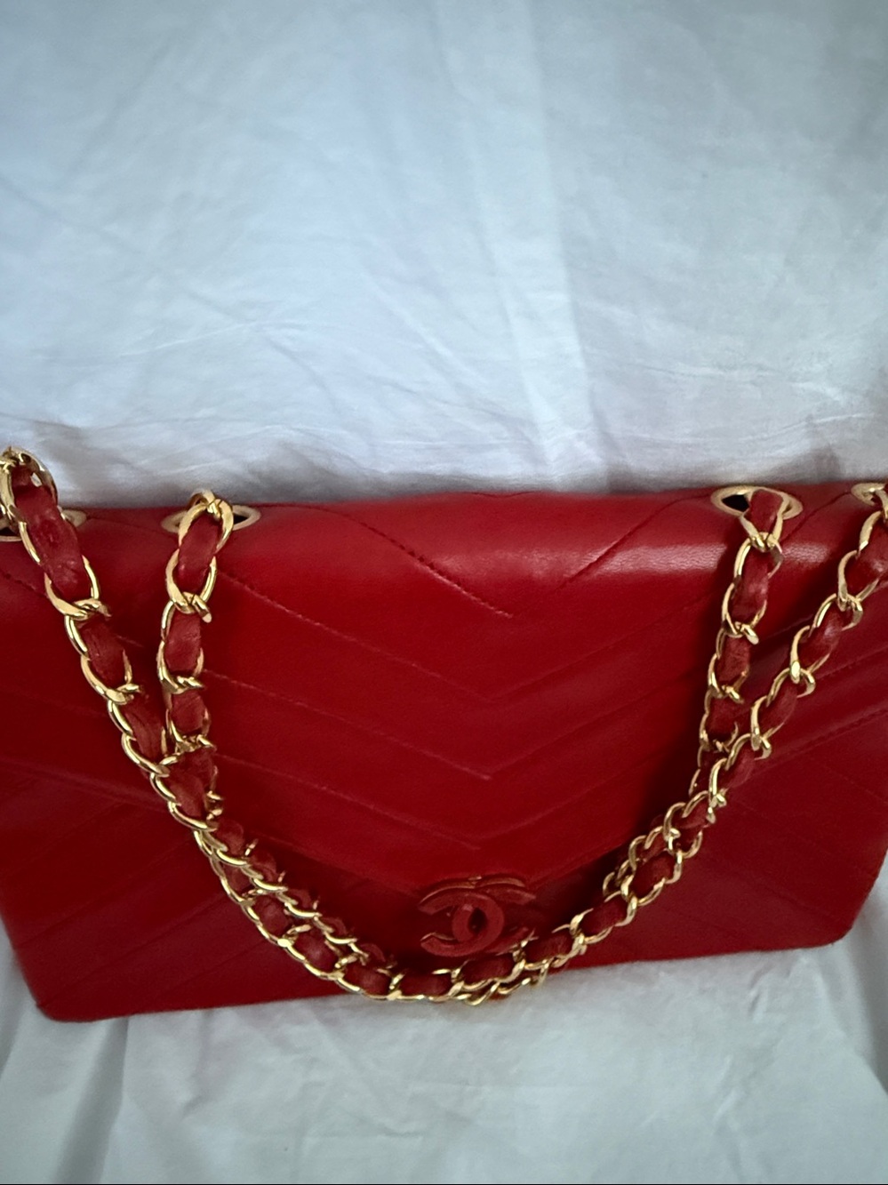 Chanel Red Lambskin Quilted Shoulder Bag - Picture 8 of 8